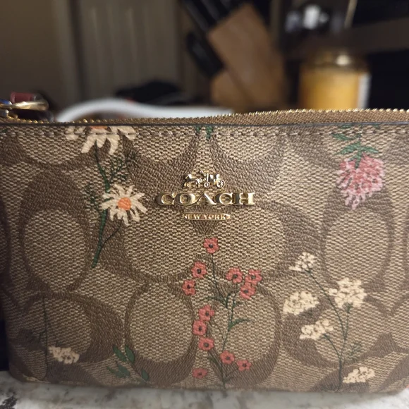 Coach Floral Signature Zip Card Case - Brown with Pink & Cream Flowers - Picture 2 of 6